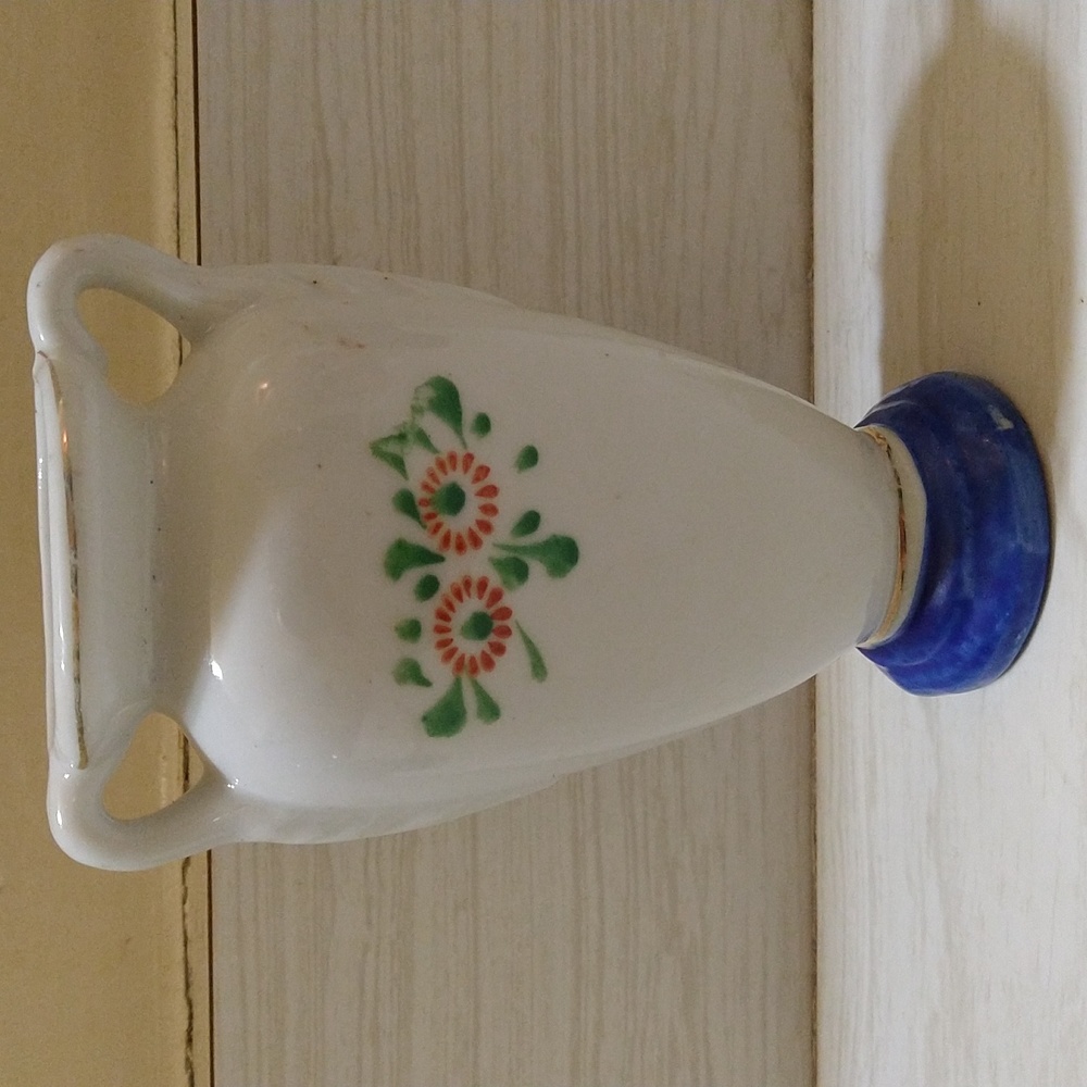 Vintage Occupied Japan - Yellow Rose Vase - Picture 2 of 4